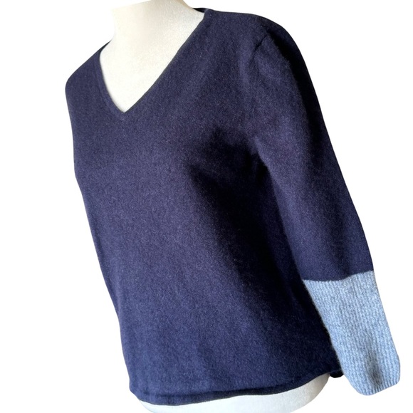 Cashmere Navy Sweater Sz Sm - Picture 5 of 11